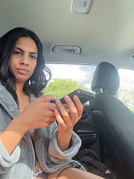 Snapshot of Liyah_19 chatting on 02/15/26, 04:14 Liyah 19 online show from 02/15/26, 04:14