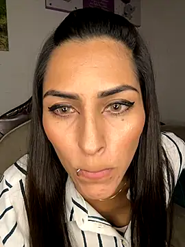 Sofiadelacruz online show from 10/03/25, 10:29