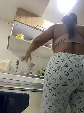 stefania brunnett online show from 02/13/25, 08:48