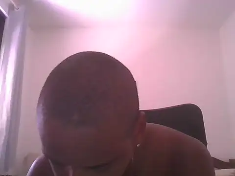 Snapshot of ONegodoce25 chatting on 05/17/26, 01:51 ONegodoce25 online show from 05/17/26, 01:51