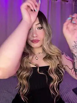 Lally Valencia   online show from 07/26/26, 01:51