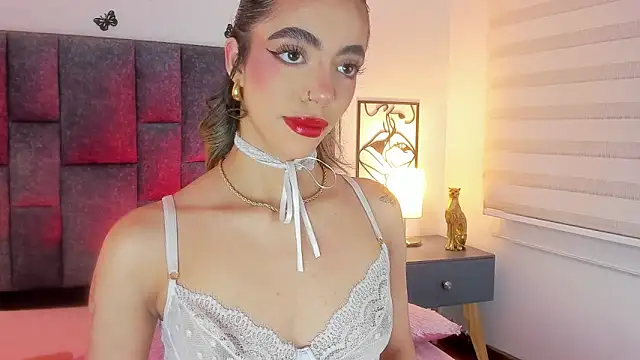 Snapshot of Violetta_Ficher chatting on 10/03/25, 02:08 Violetta Ficher online show from 10/03/25, 02:08