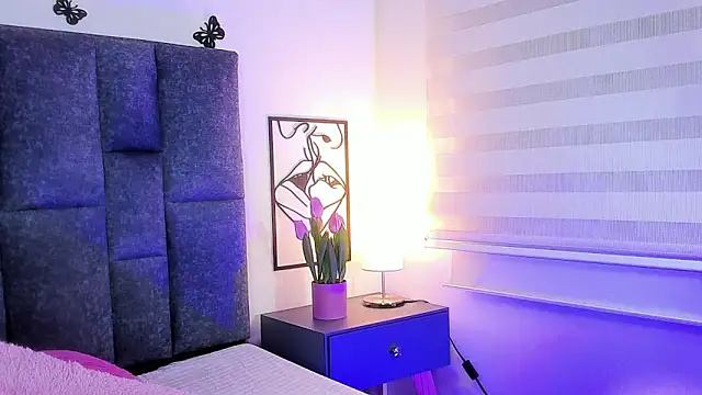 Violetta Ficher online show from 11/13/25, 02:21