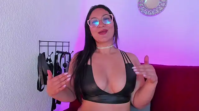 kendalbrook online show from 11/04/25, 04:17