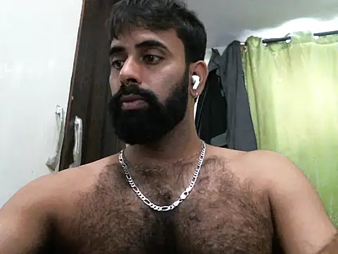 Snapshot of indianhairybull chatting on 09/25/25, 04:38 indianhairybull online show from 09/25/25, 04:38