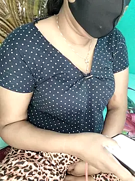 monekhan123 online show from 12/18/25, 04:18