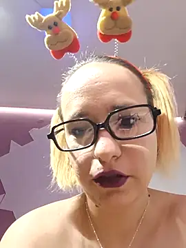 Mia RainX online show from 11/19/25, 02:28