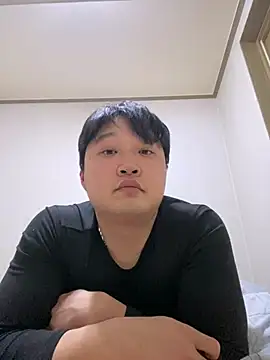 offwhite777 online show from 02/09/25, 02:18