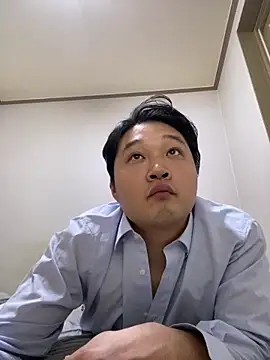 offwhite777 online show from 02/16/25, 11:38