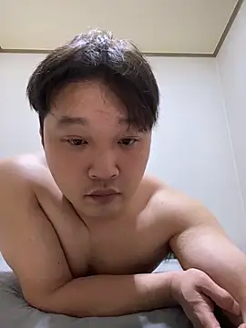 offwhite777 online show from 02/23/25, 08:22