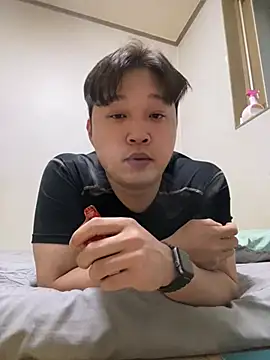 offwhite777 online show from 02/26/25, 09:05