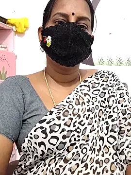 Snapshot of Tamil_Meera12 chatting on 05/08/26, 03:12 Tamil Meera12 online show from 05/08/26, 03:12