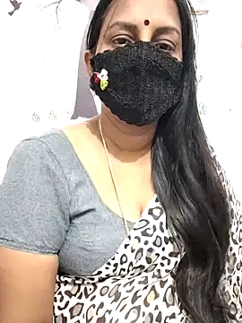 Snapshot of Tamil_Meera12 chatting on 05/08/26, 04:45 Tamil Meera12 online show from 05/08/26, 04:45