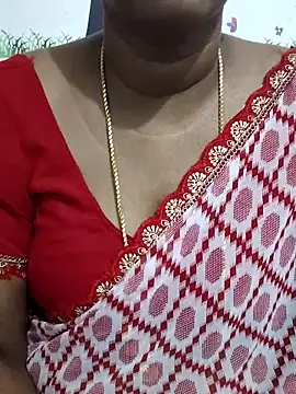 Snapshot of Tamil_Meera12 chatting on 05/13/26, 03:15 Tamil Meera12 online show from 05/13/26, 03:15