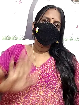 Snapshot of Tamil_Meera12 chatting on 05/28/26, 04:10 Tamil Meera12 online show from 05/28/26, 04:10