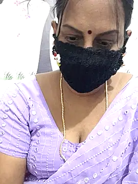 Snapshot of Tamil_Meera12 chatting on 05/31/26, 12:01 Tamil Meera12 online show from 05/31/26, 12:01
