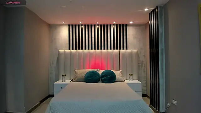 BeccaBaxter online show from 02/23/25, 05:07