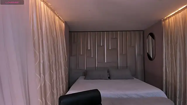 BeccaBaxter online show from 02/28/25, 07:14