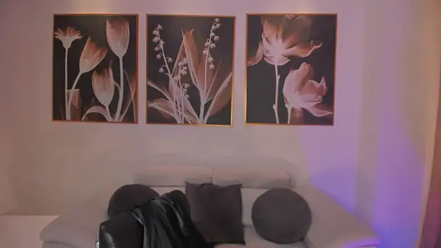 BeccaBaxter online show from 11/22/25, 12:04