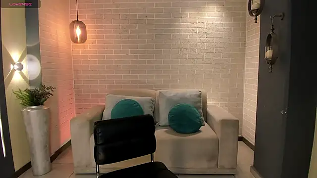 BeccaBaxter online show from 02/18/26, 12:01