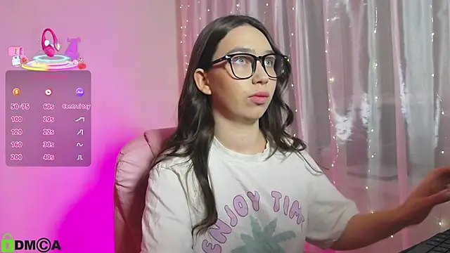 Snapshot of Arianahot777 chatting on 09/09/25, 08:30 Arianahot777 online show from 09/09/25, 08:30