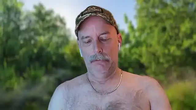 Snapshot of exhib_jack chatting on 01/15/26, 11:48 exhib jack online show from 01/15/26, 11:48