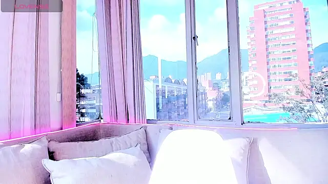 Daphne chers online show from 11/07/25, 07:47