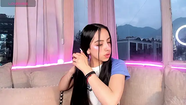 Daphne chers online show from 11/21/25, 08:07