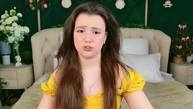 Pauline Heaven online show from 12/22/25, 05:48