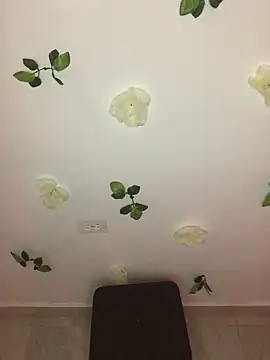 Snapshot of Marce_777 chatting on 02/04/25, 06:04 Marce 777 online show from 02/04/25, 06:04