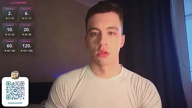 Snapshot of VincentSmith02 chatting on 01/31/25, 09:59 VincentSmith02 online show from 01/31/25, 09:59