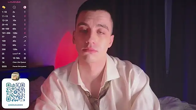 Snapshot of VincentSmith02 chatting on 02/13/25, 01:05 VincentSmith02 online show from 02/13/25, 01:05