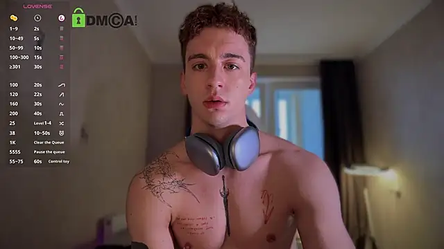 Snapshot of VincentSmith02 chatting on 10/12/25, 08:24 VincentSmith02 online show from 10/12/25, 08:24