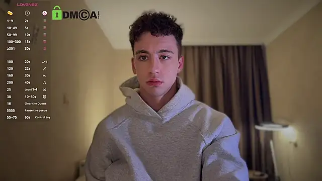 Snapshot of VincentSmith02 chatting on 10/13/25, 11:43 VincentSmith02 online show from 10/13/25, 11:43