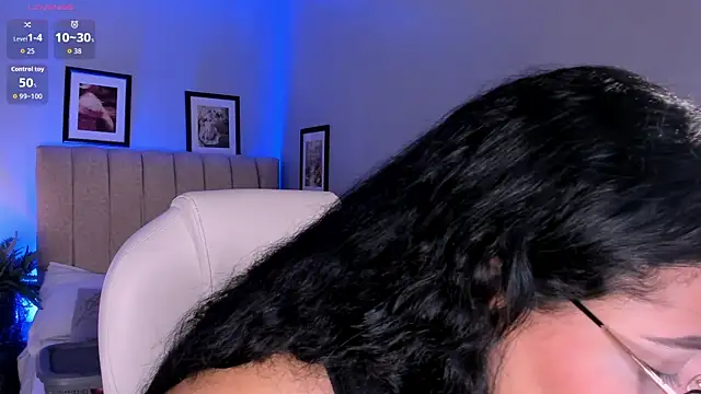 Snapshot of _michel_bbw chatting on 06/24/26, 02:43 michel bbw online show from 06/24/26, 02:43