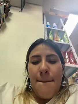 Andrea18 blonde online show from 04/30/26, 08:57