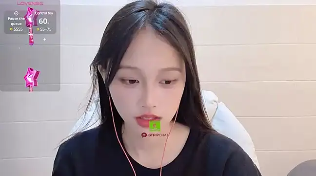 xunian71O online show from 02/12/25, 01:27