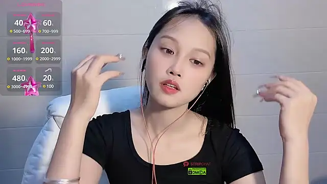 xunian71O online show from 02/16/25, 06:54