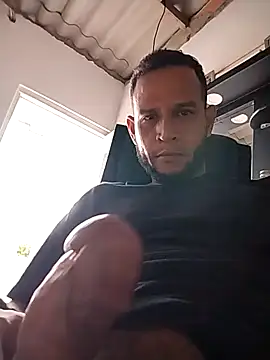 Snapshot of EL_MATACULO1 chatting on 02/12/25, 12:12 EL MATACULO1 online show from 02/12/25, 12:12