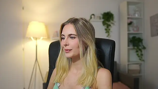 catecrago  online show from 12/03/25, 01:53