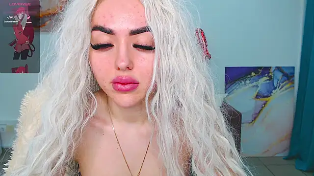 Snapshot of MissisCaty chatting on 03/15/25, 06:36 MissisCaty online show from 03/15/25, 06:36