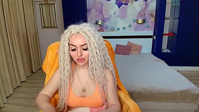 Snapshot of MissisCaty chatting on 11/04/25, 07:35 MissisCaty online show from 11/04/25, 07:35