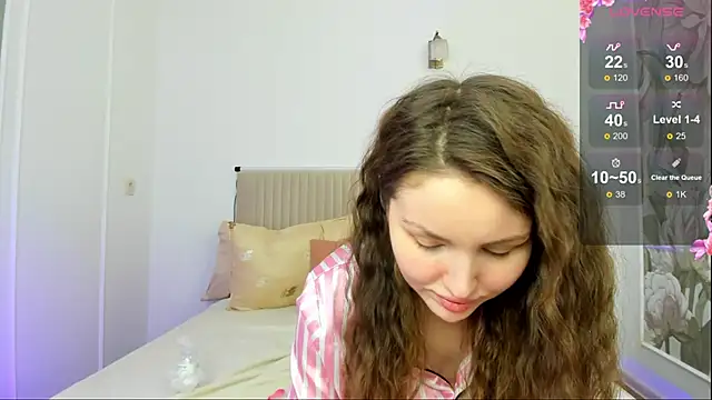 Lora Rosee online show from 02/11/25, 11:54