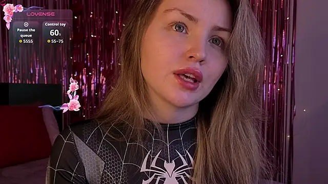 Lora Rosee online show from 04/11/26, 11:47