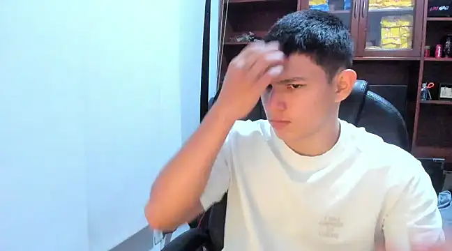 JamesCr  online show from 02/22/25, 09:48