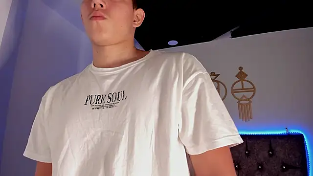 JamesCr  online show from 02/26/25, 03:32