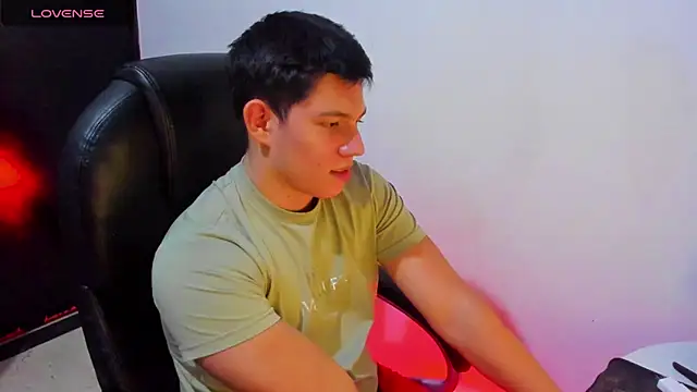 JamesCr  online show from 03/19/25, 07:29