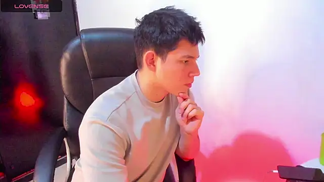 JamesCr  online show from 03/22/25, 04:45