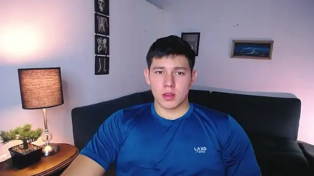 JamesCr  online show from 02/04/26, 02:28