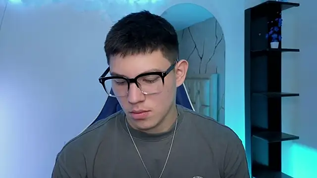 JamesCr  online show from 07/13/26, 12:30